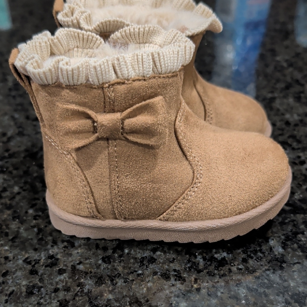 Wonder Nation Tan Kids Boots with Bow